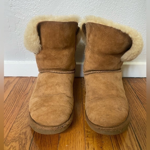 UGG Short Fold Over Suede Chestnut Boots Women’s W9 - Picture 2 of 8